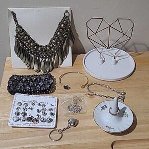 Costume jewelry lot